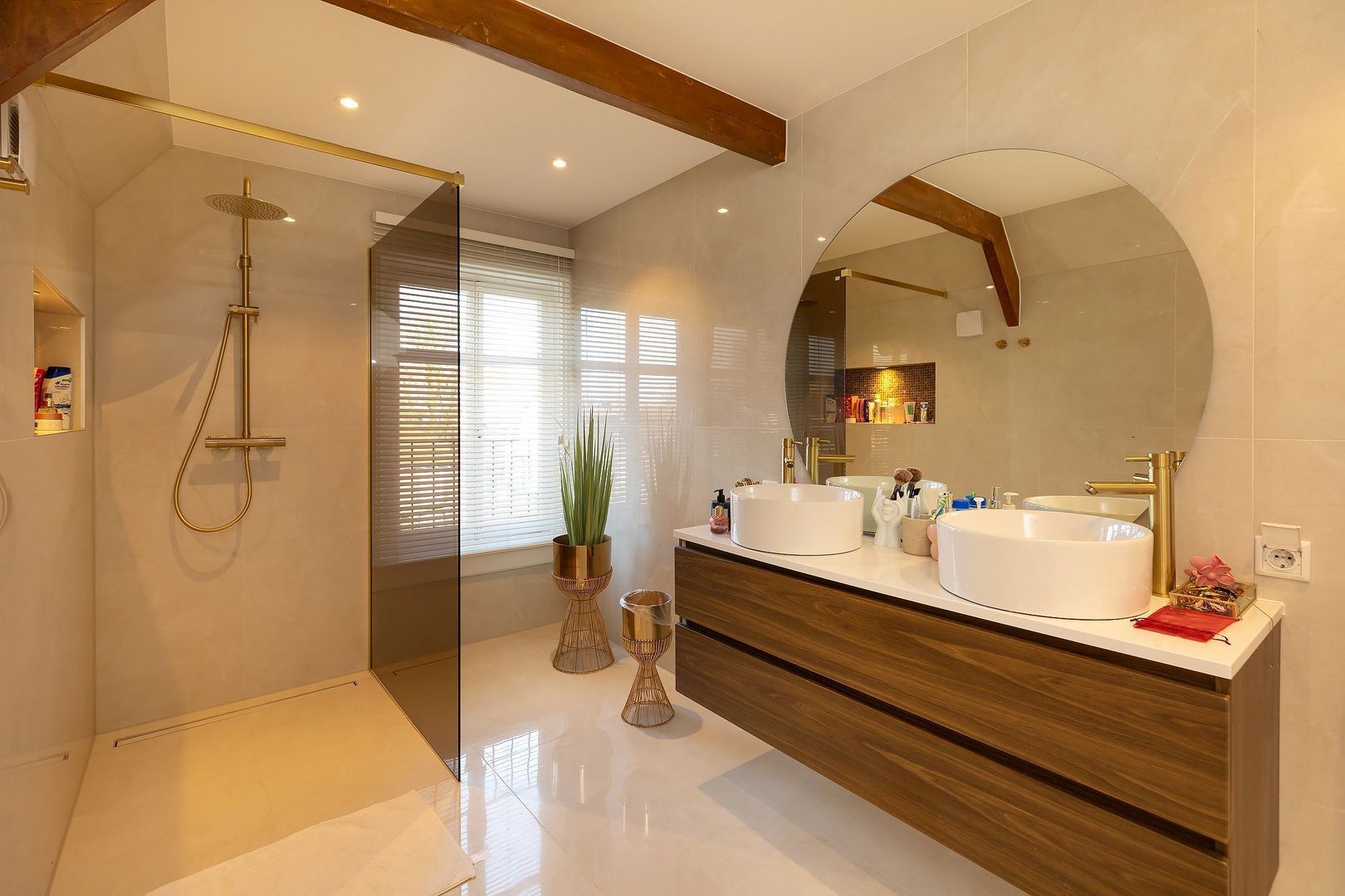 Soestdijkerstraatweg 52, Hilversum foto-24 blur