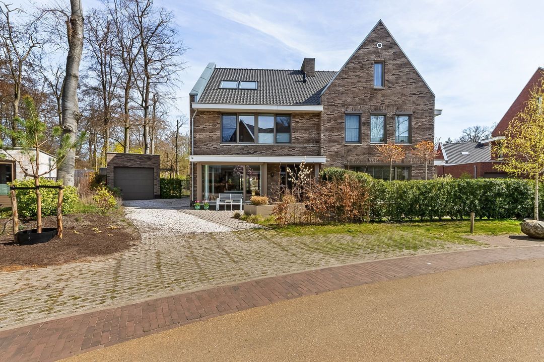 Rondeellaan 18, Hilversum