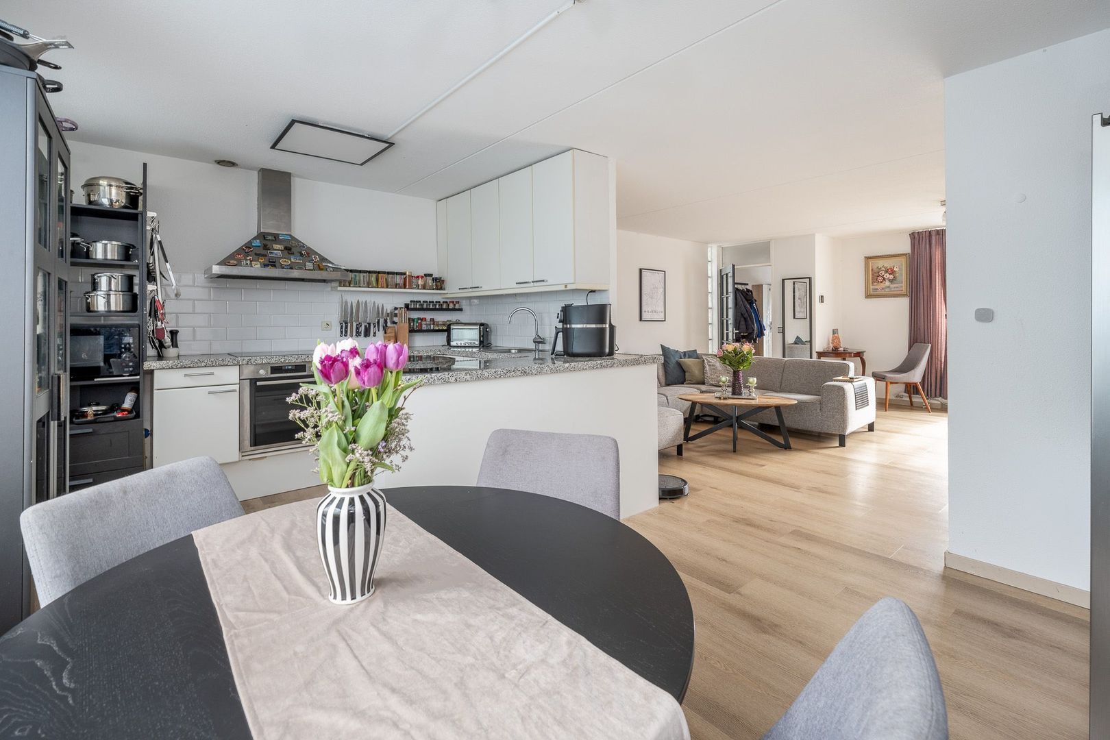 Theresiahof 1, Hilversum foto-9 blur