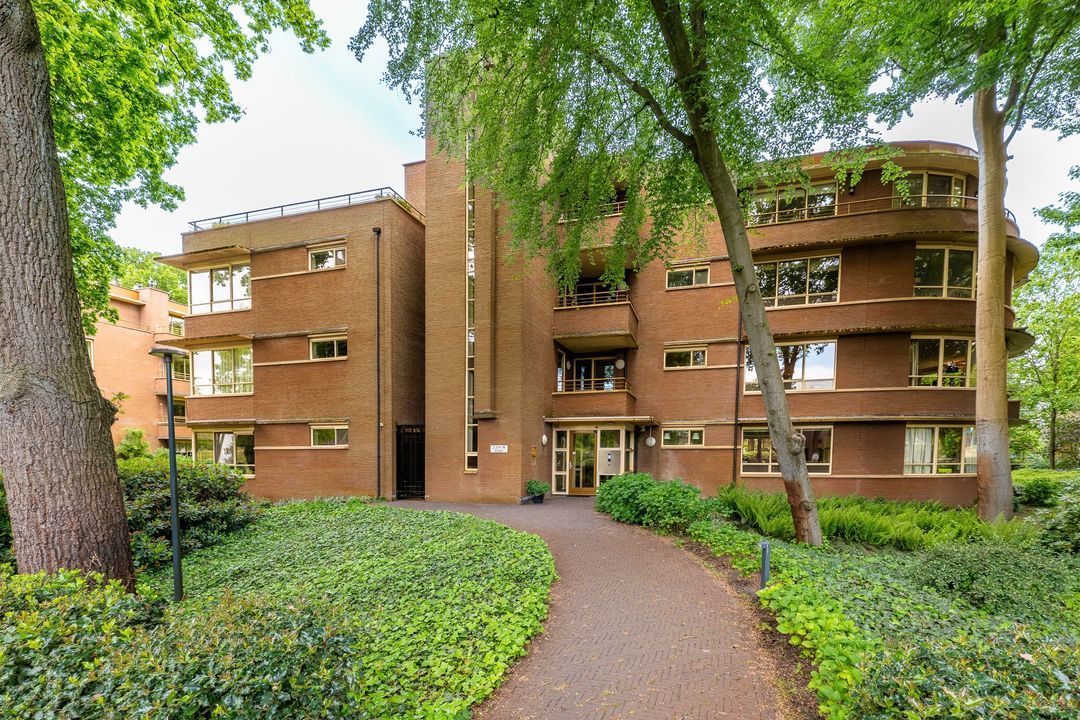 Laapersveld 6, Hilversum