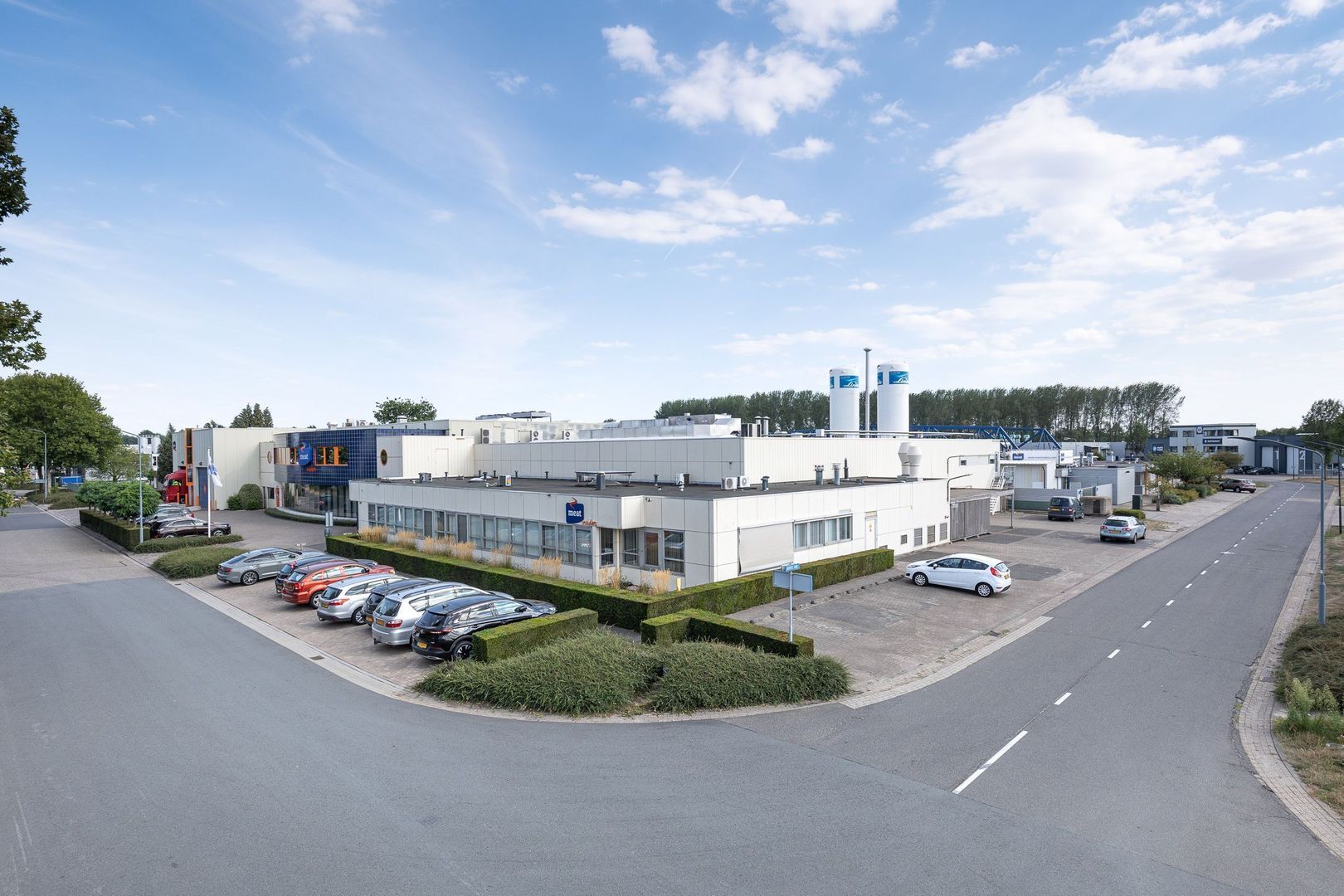 Achterdijk 1, Helmond foto-1 blur