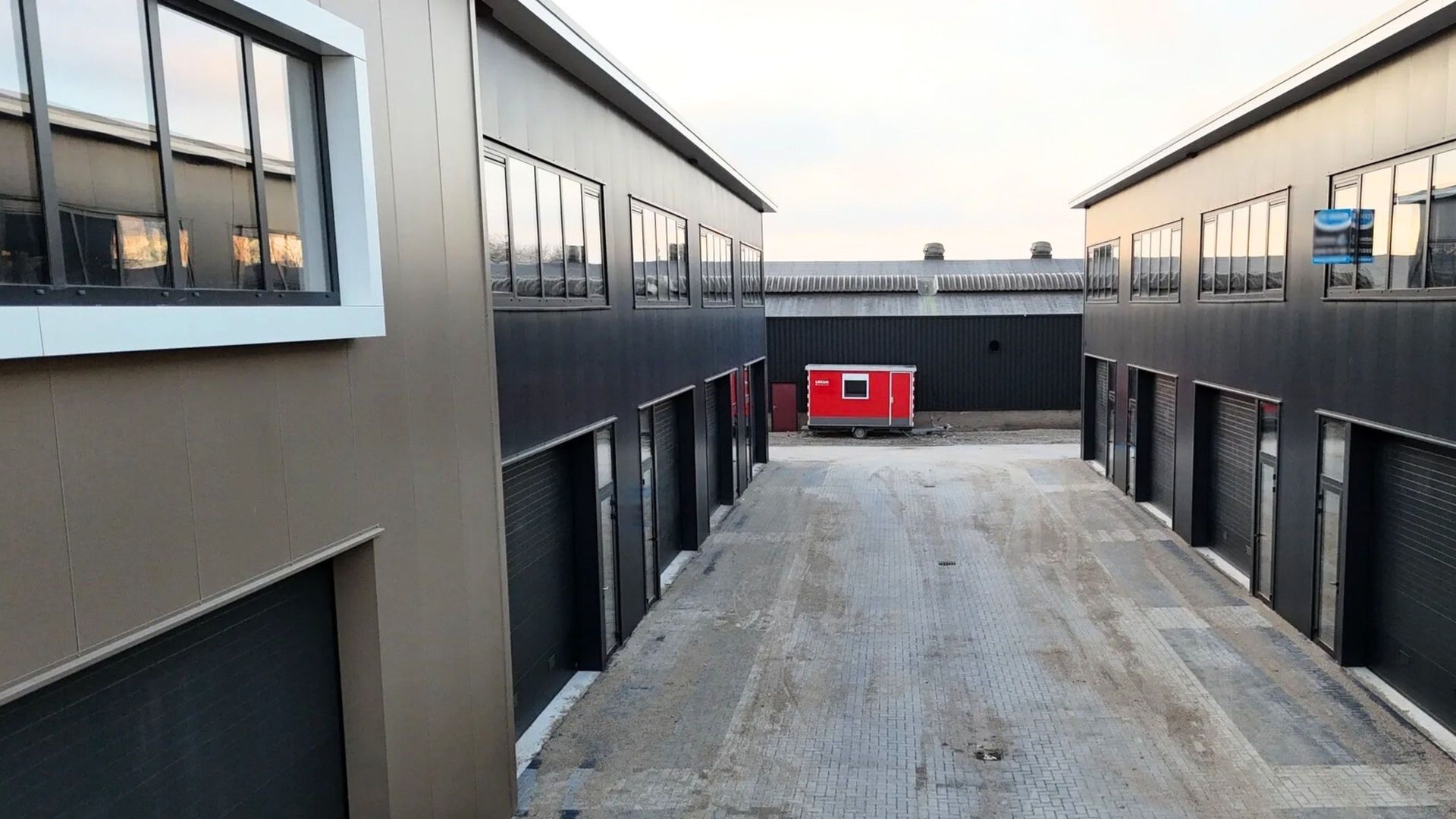 Zuiderhavenweg 7, Tiel foto-1 blur