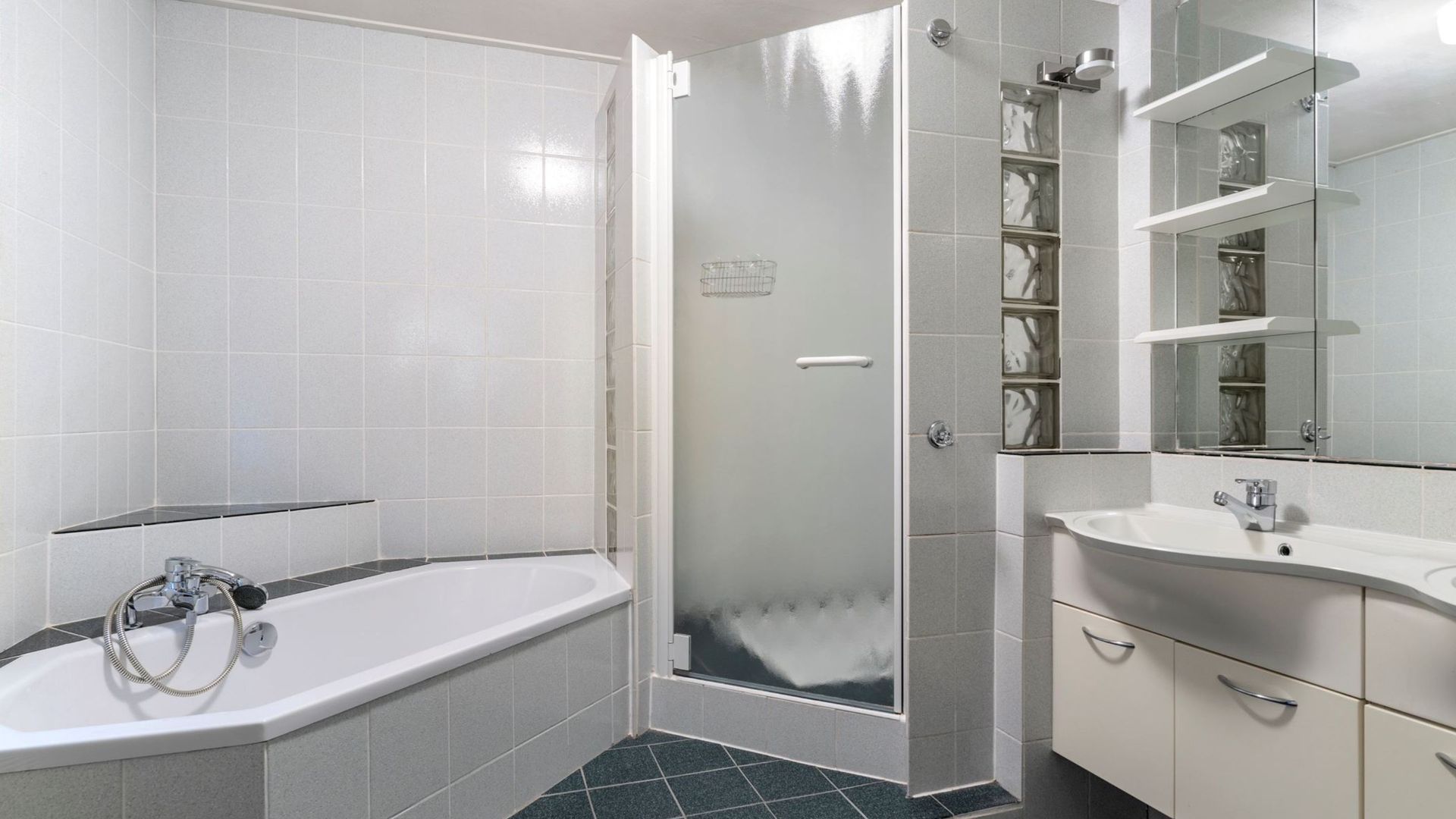 Industrieweg 12 B, Renkum foto-14 blur