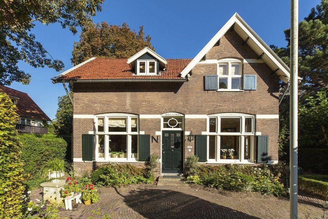 Ter Hoffsteedeweg 24, Overveen