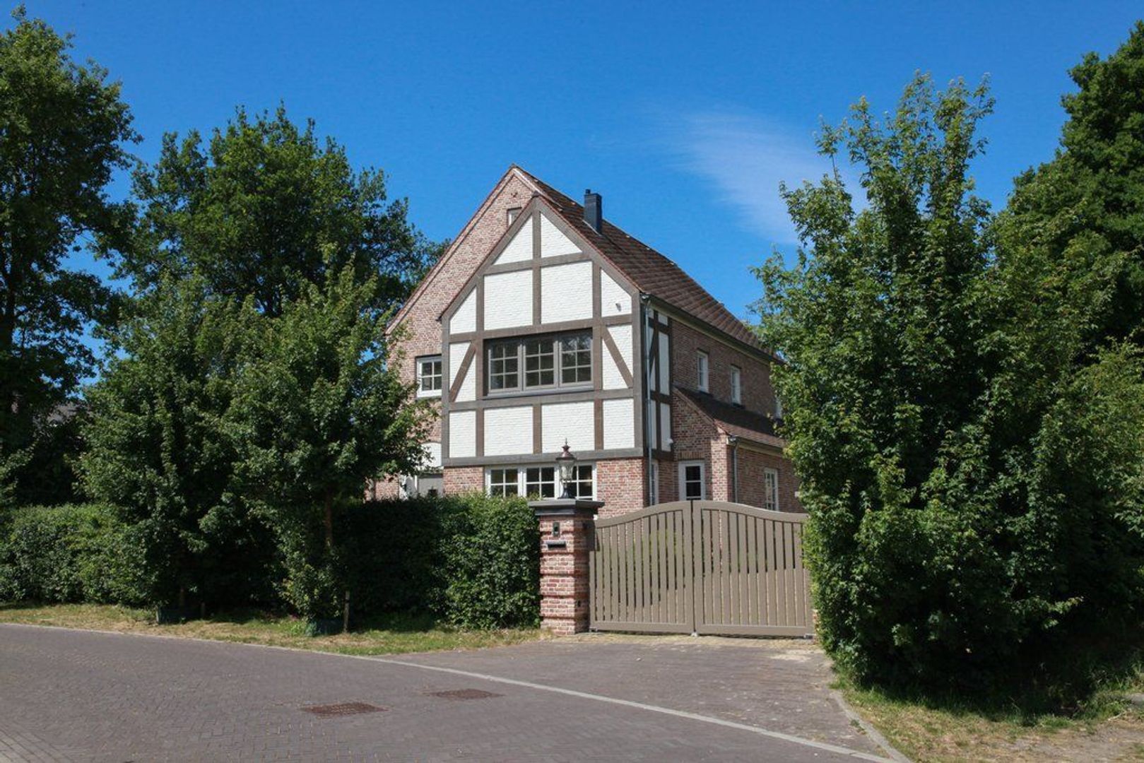 Gezina van der Molenlaan 2 *, Aerdenhout