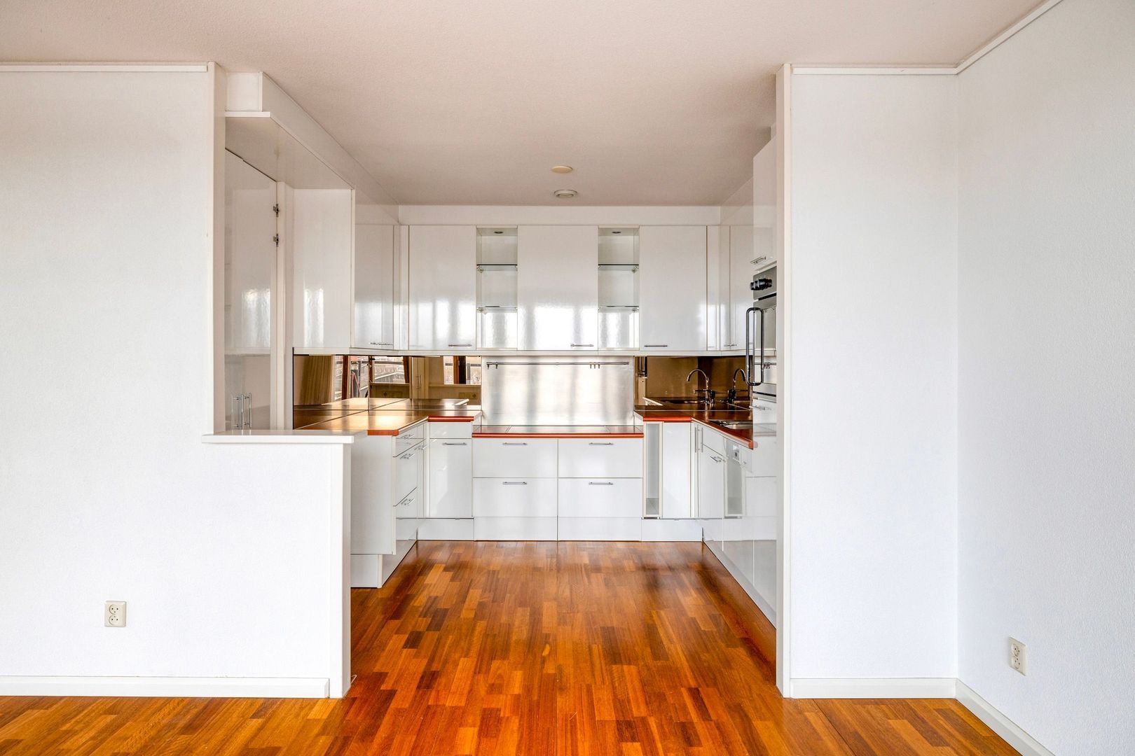 Justpier 112, Zaandam foto-12 blur