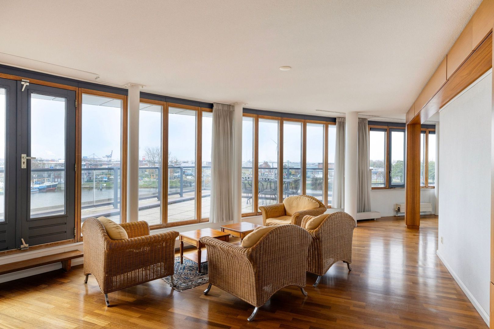 Justpier 112, Zaandam foto-9 blur