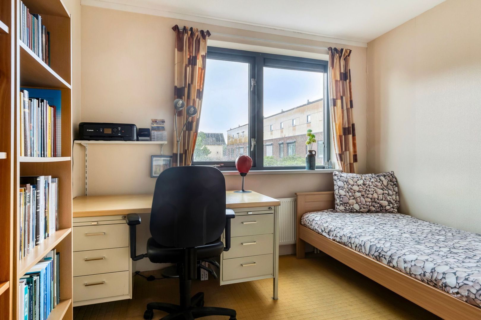 Maasdam-akker 32, Barendrecht foto-19 blur