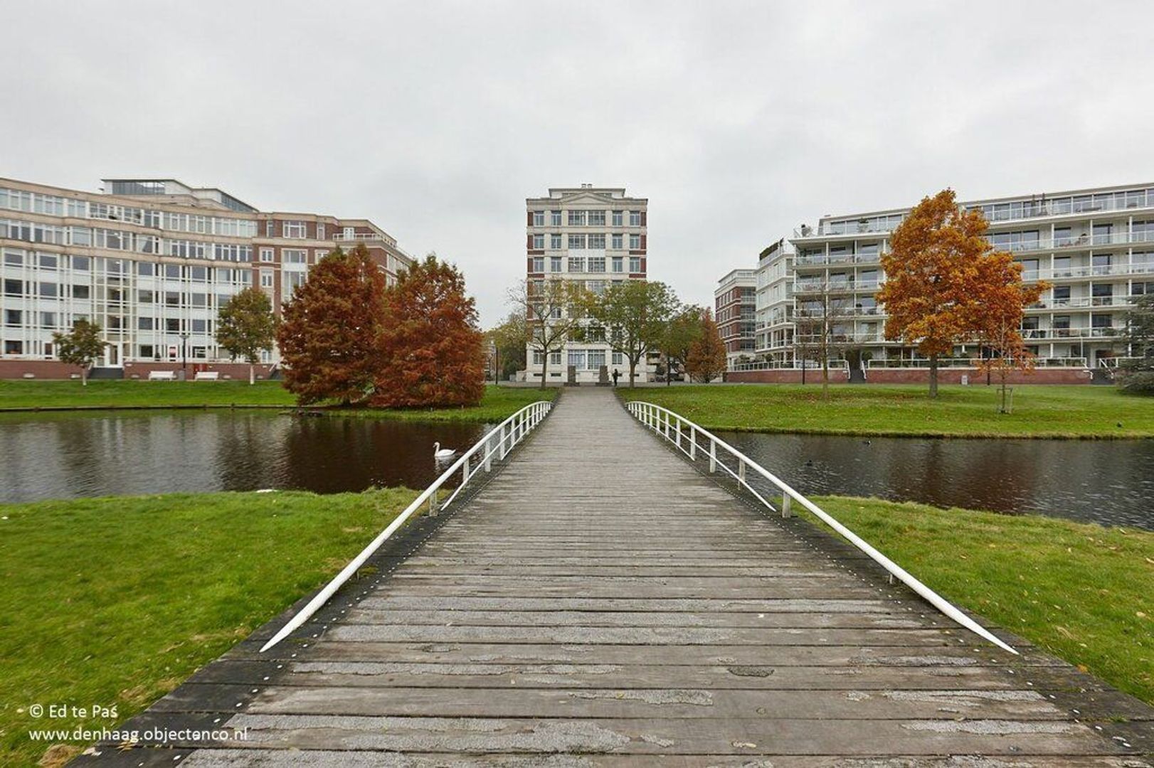 Burgemeester De Monchyplein, Den Haag foto-23 blur