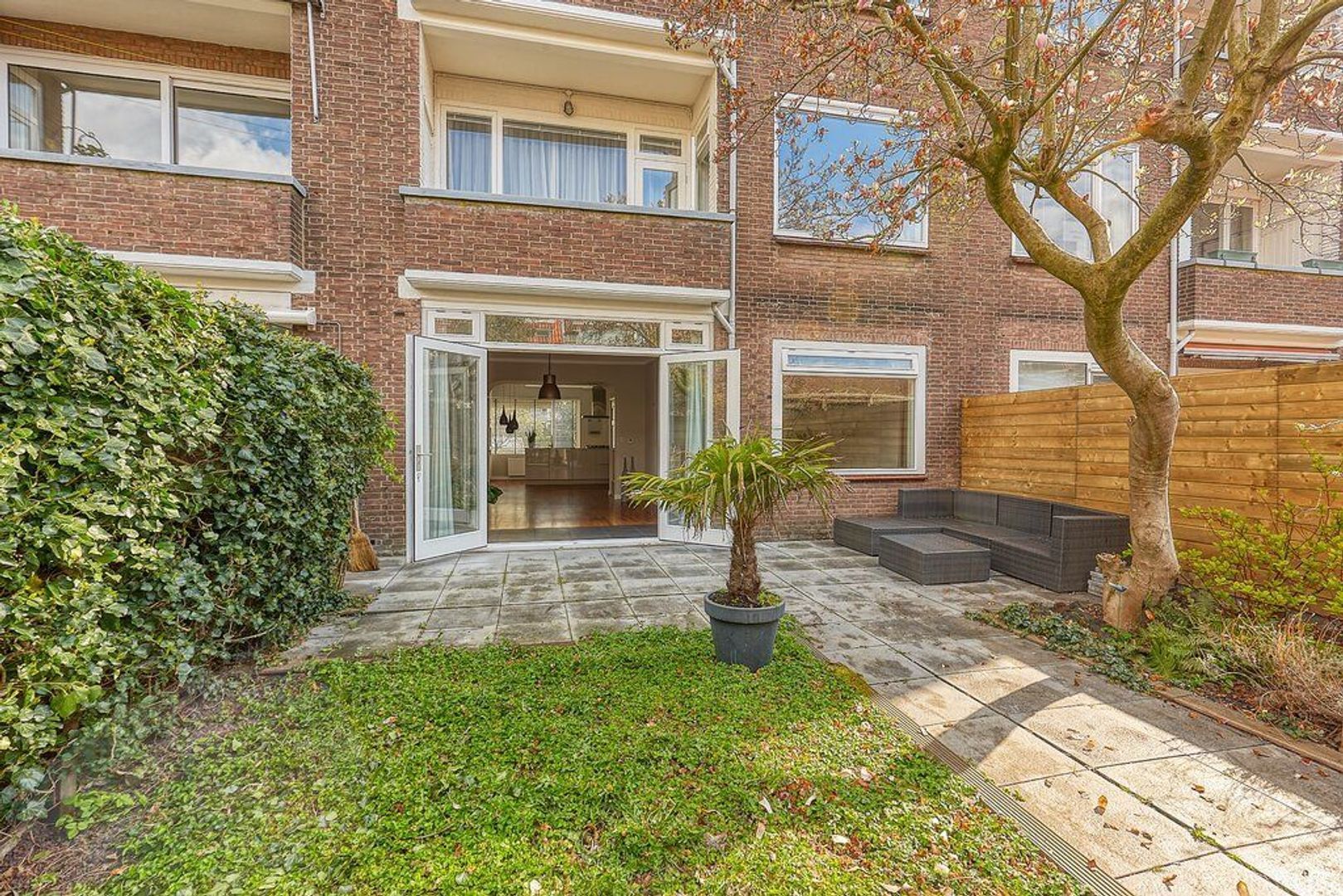 Laan van Nieuw Oosteinde, Voorburg foto-23 blur