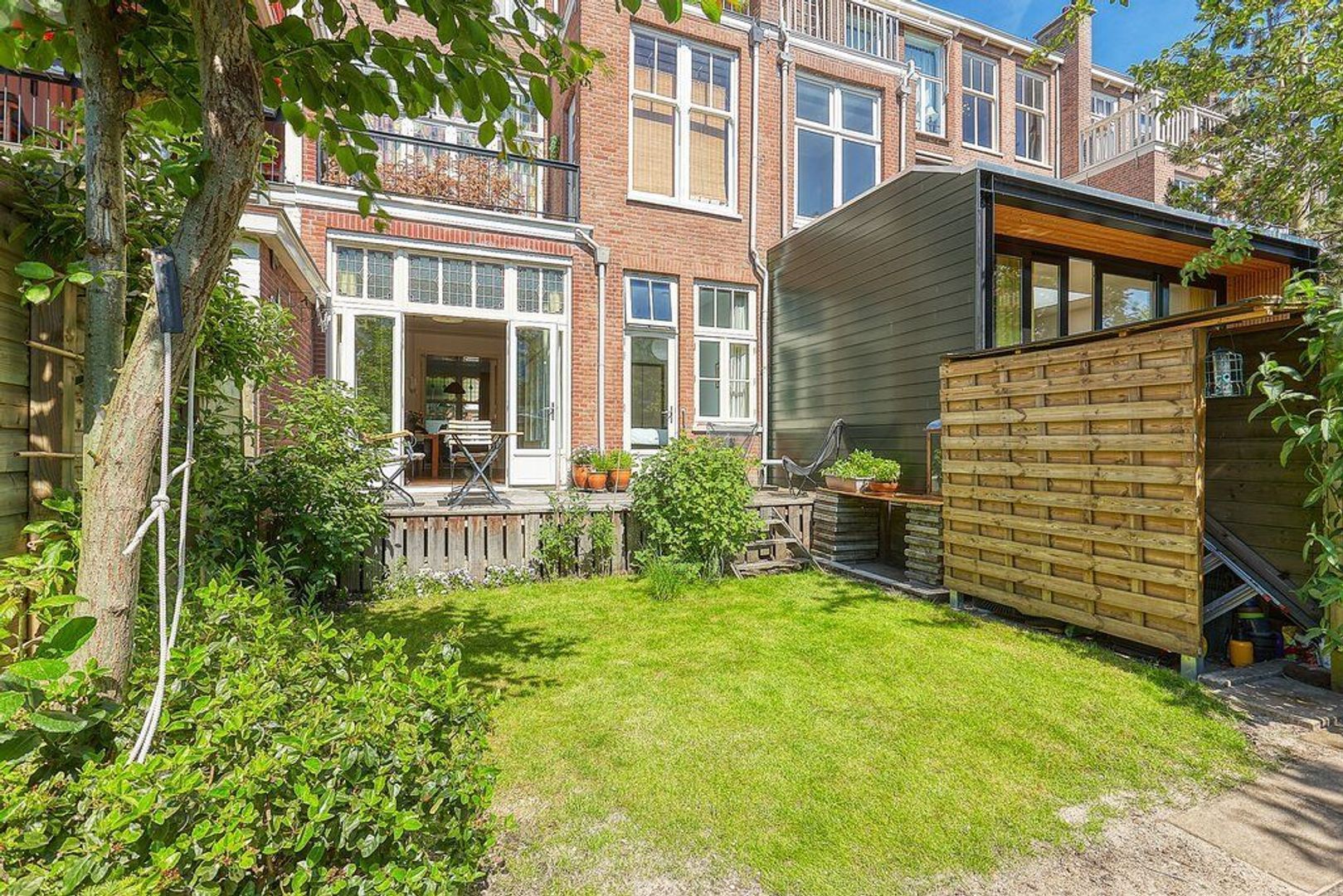 Laan van Nieuw-Oost-Indie, Den Haag foto-13 blur