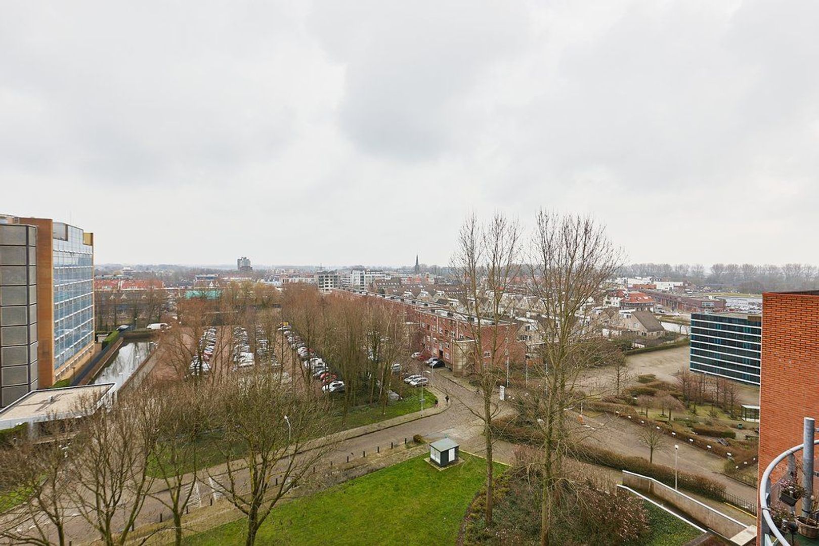 Dokter Van Ledestraat, Leidschendam foto-11 blur