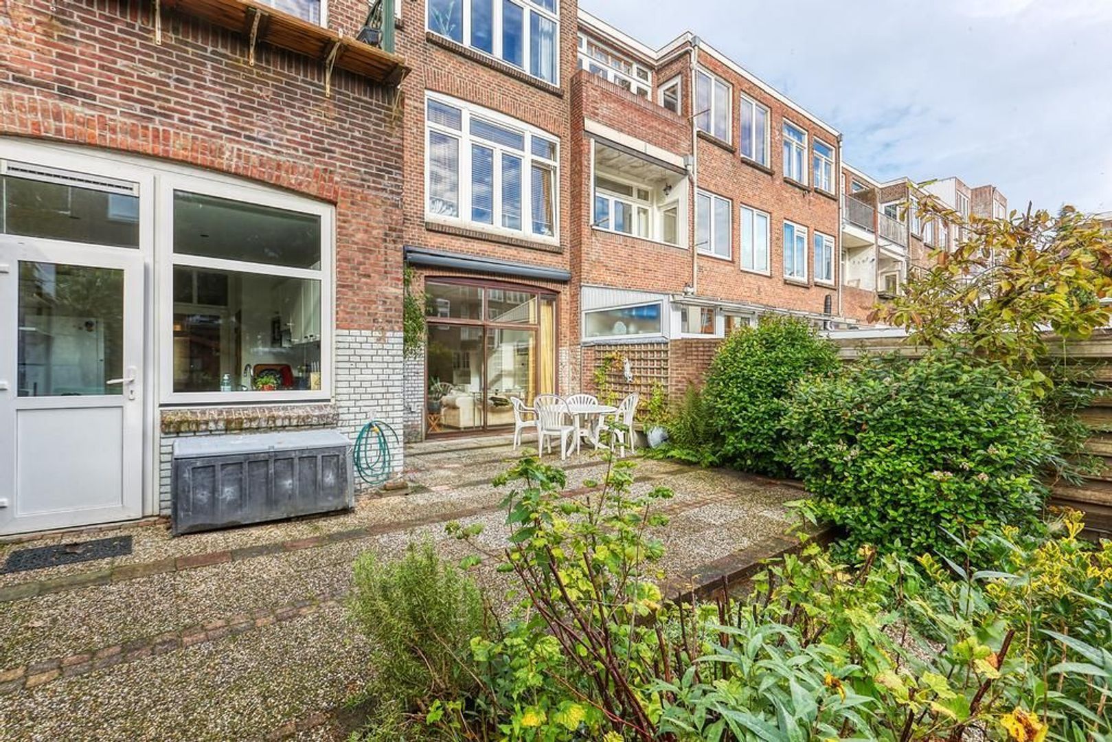 Cypresstraat, Den Haag foto-15 blur