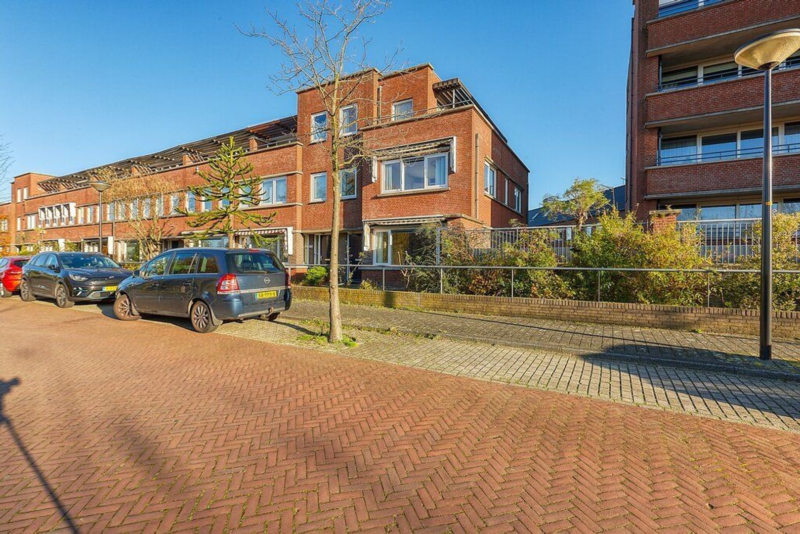 Waterlandsingel, Den Haag foto-0 blur