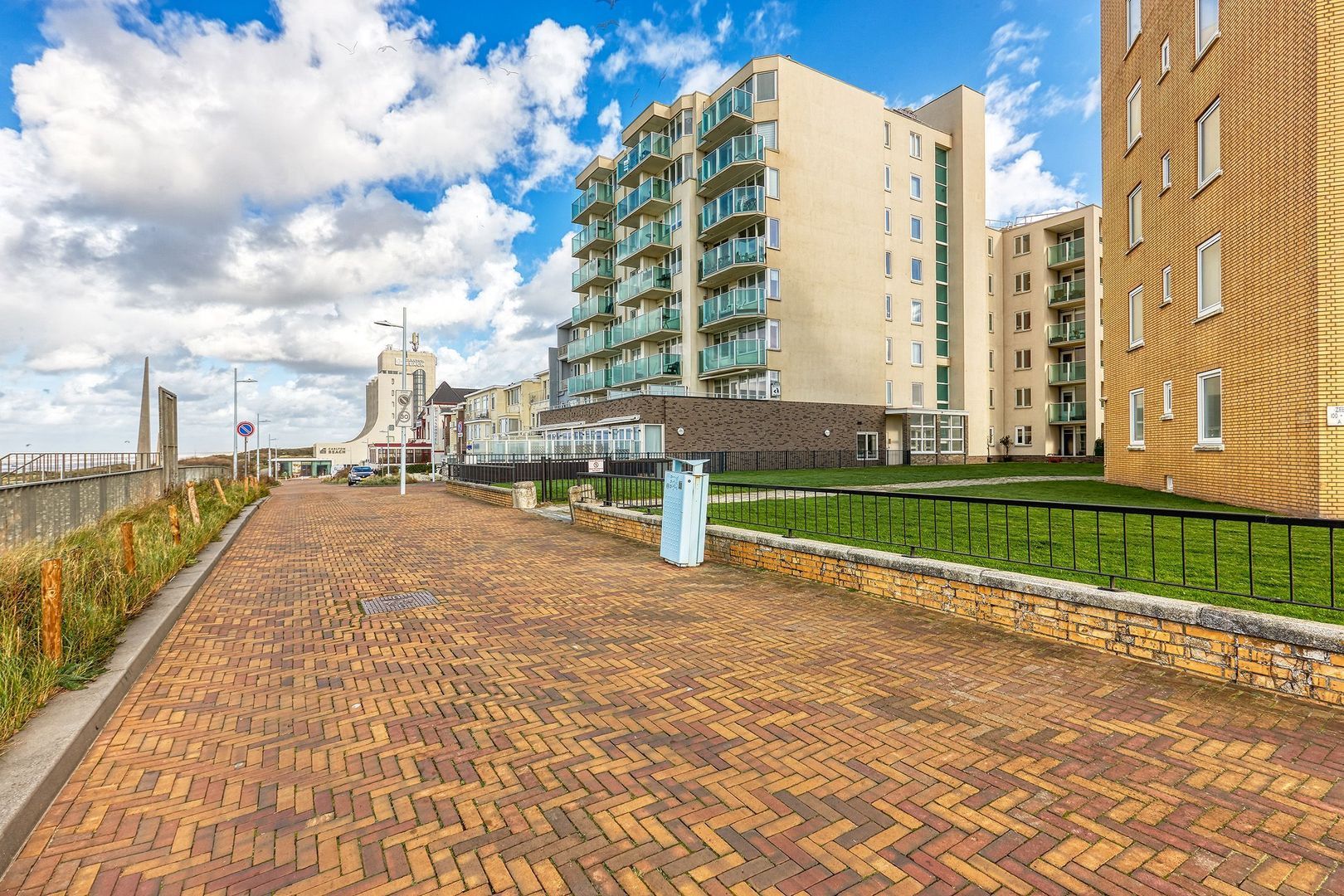 Zeekant 103 Y, Den Haag foto-0 blur