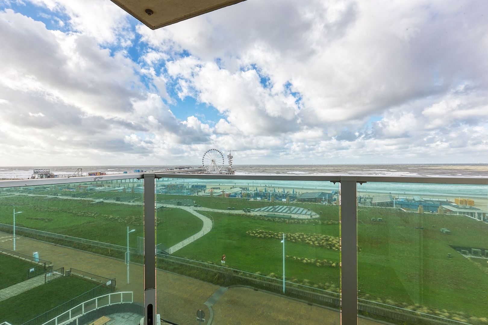 Zeekant 103 Y, Den Haag foto-9 blur