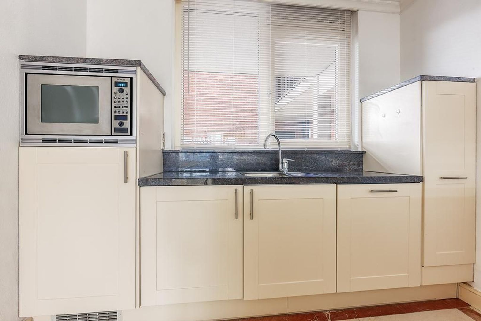 Steenvoordelaan 456, Rijswijk foto-3 blur