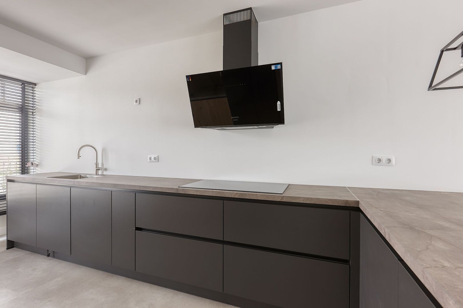 Westmadeweg 72, Den Haag foto-4 blur