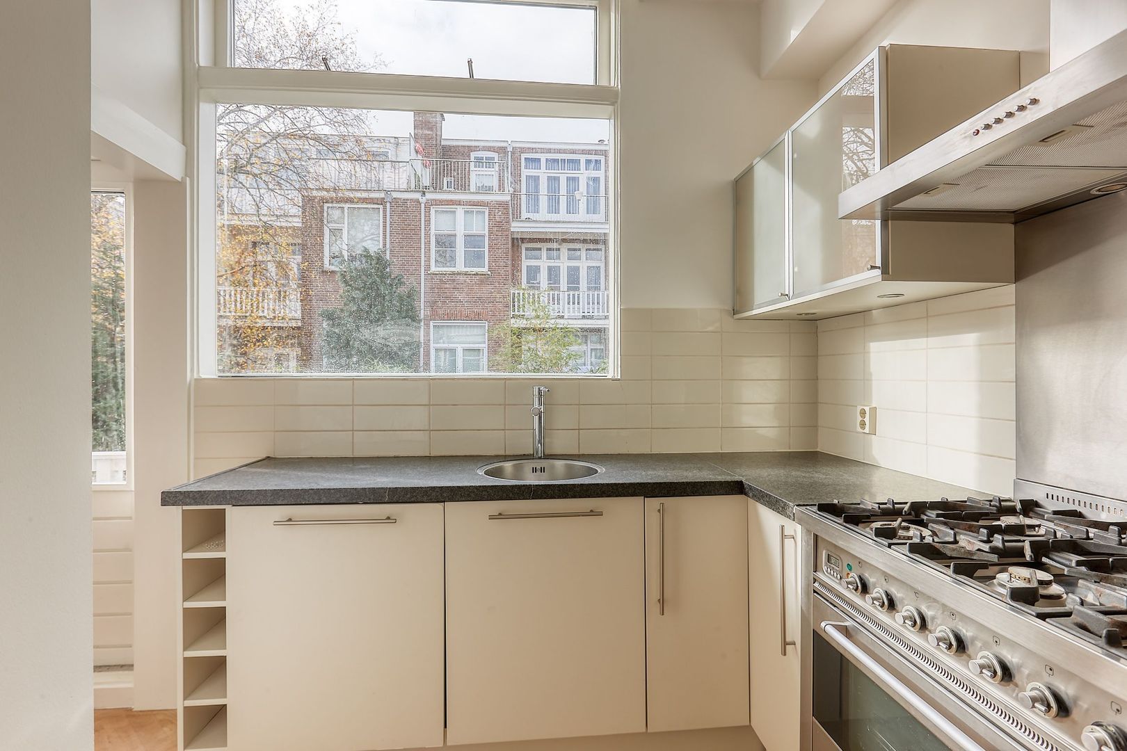 Johannes Camphuijsstraat 189, Den Haag foto-11 blur