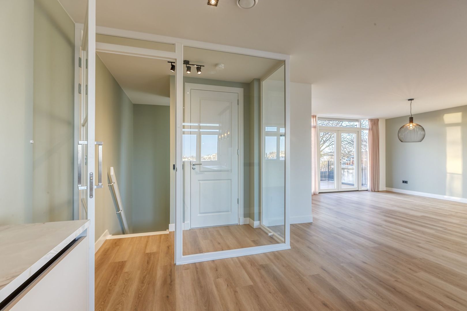 Valkenboskade 631, Den Haag foto-2 blur