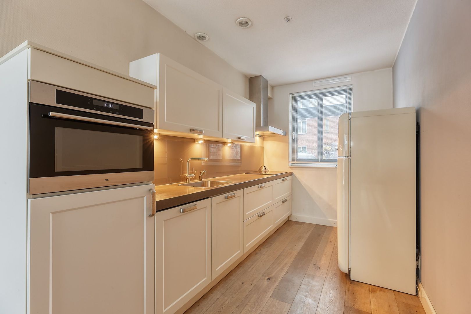 Fluitschiplaan 383, Den Haag foto-4 blur