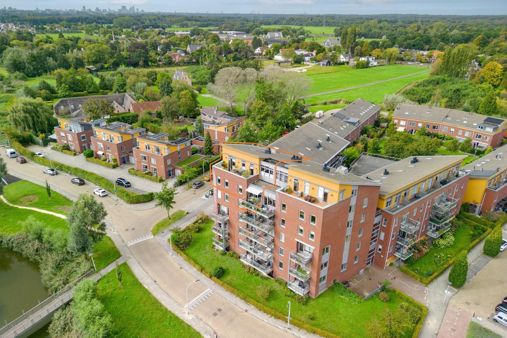 Eikenlaan 81, Voorschoten foto-6 blur