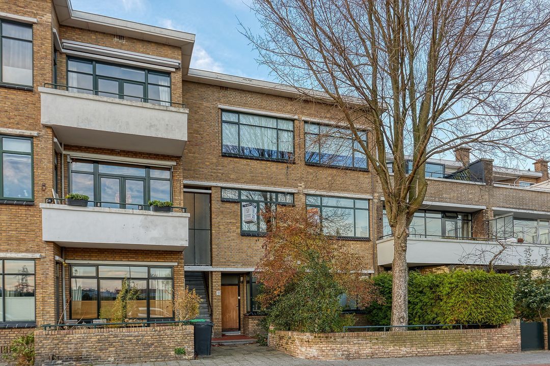 IJsclubweg 16, Den Haag