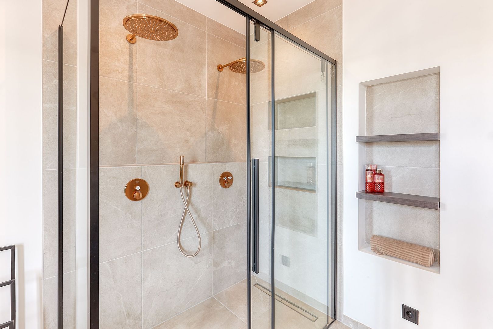 Oostmadeweg 64, Den Haag foto-24 blur