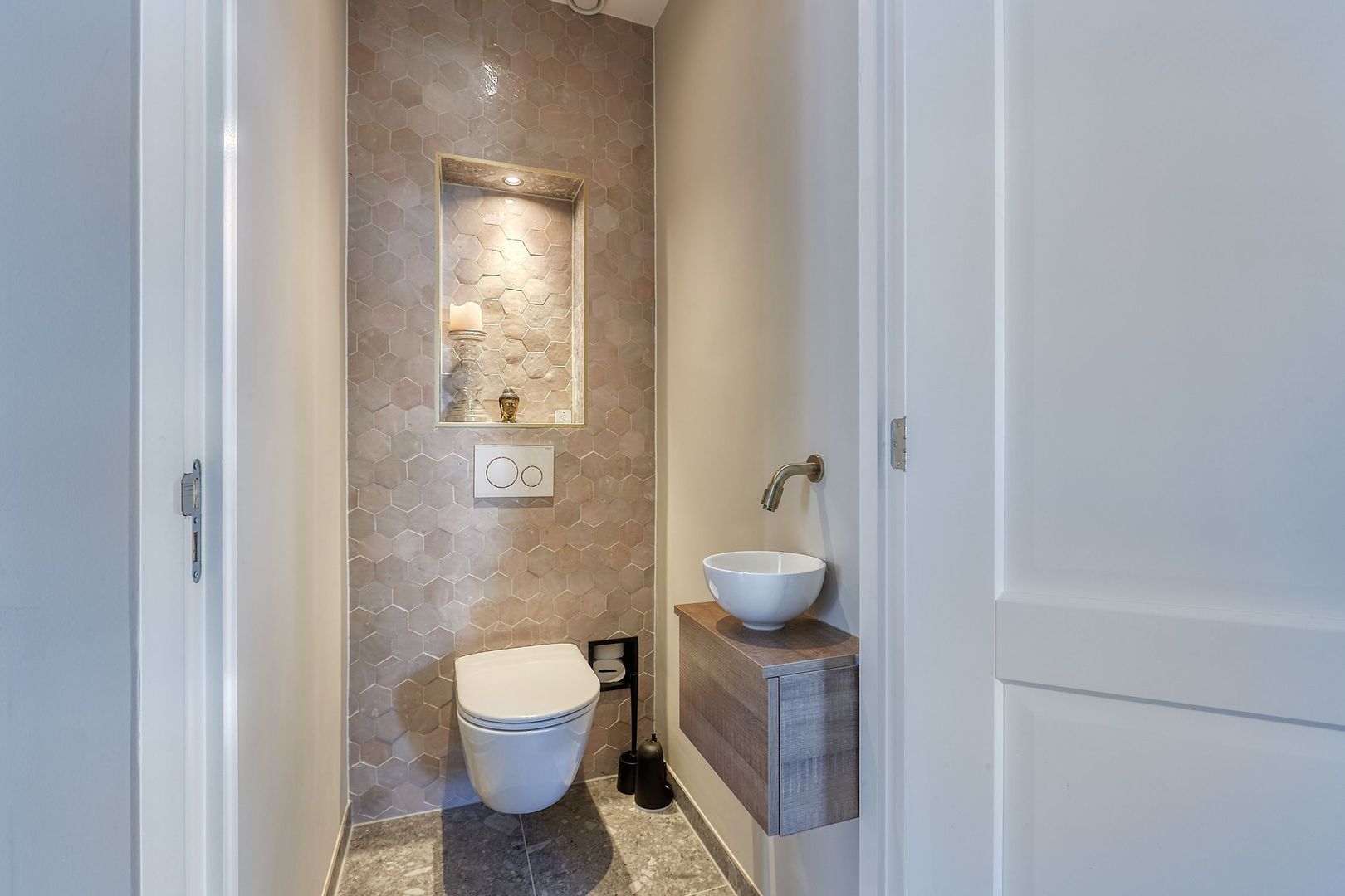 Oostmadeweg 64, Den Haag foto-26 blur