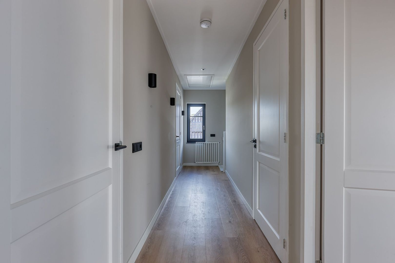 Oostmadeweg 64, Den Haag foto-34 blur