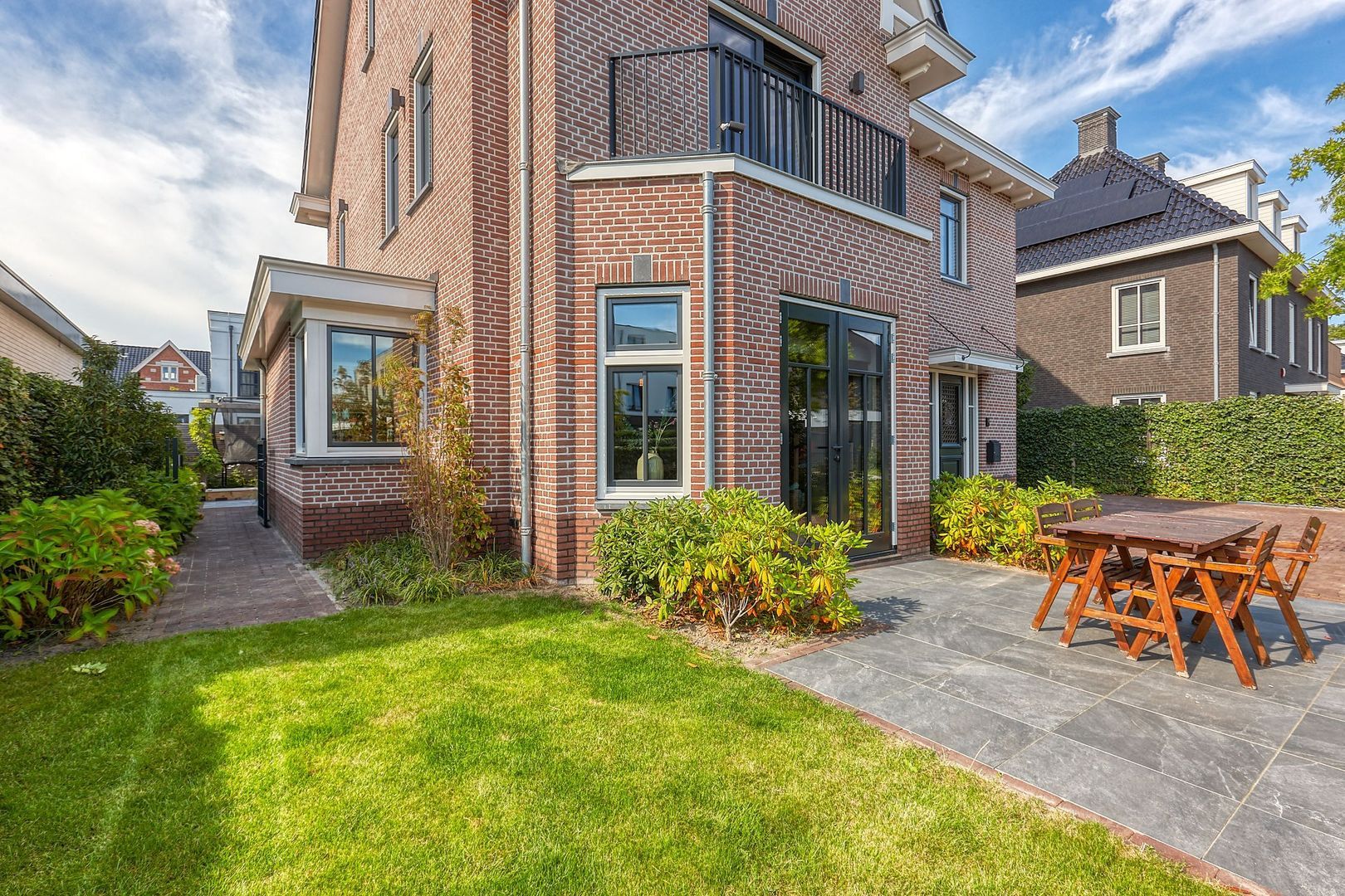 Oostmadeweg 64, Den Haag foto-37 blur