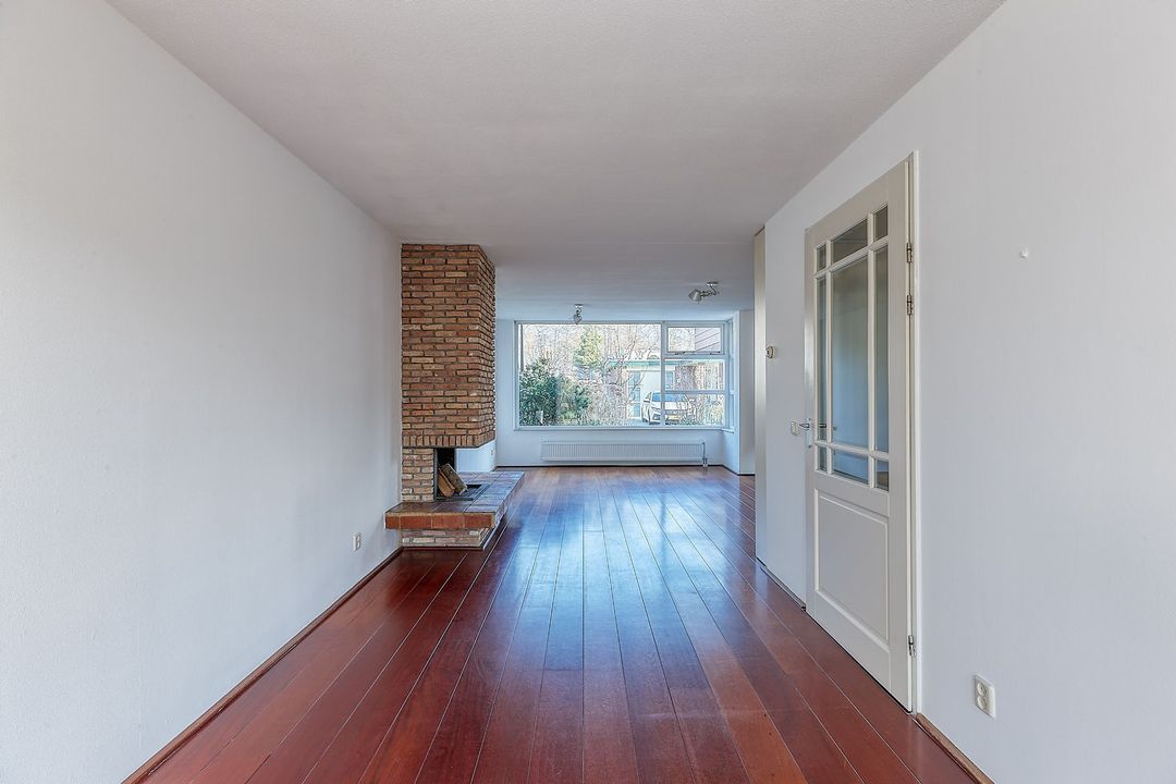 Hanso Idzerdapad 17, Den Haag