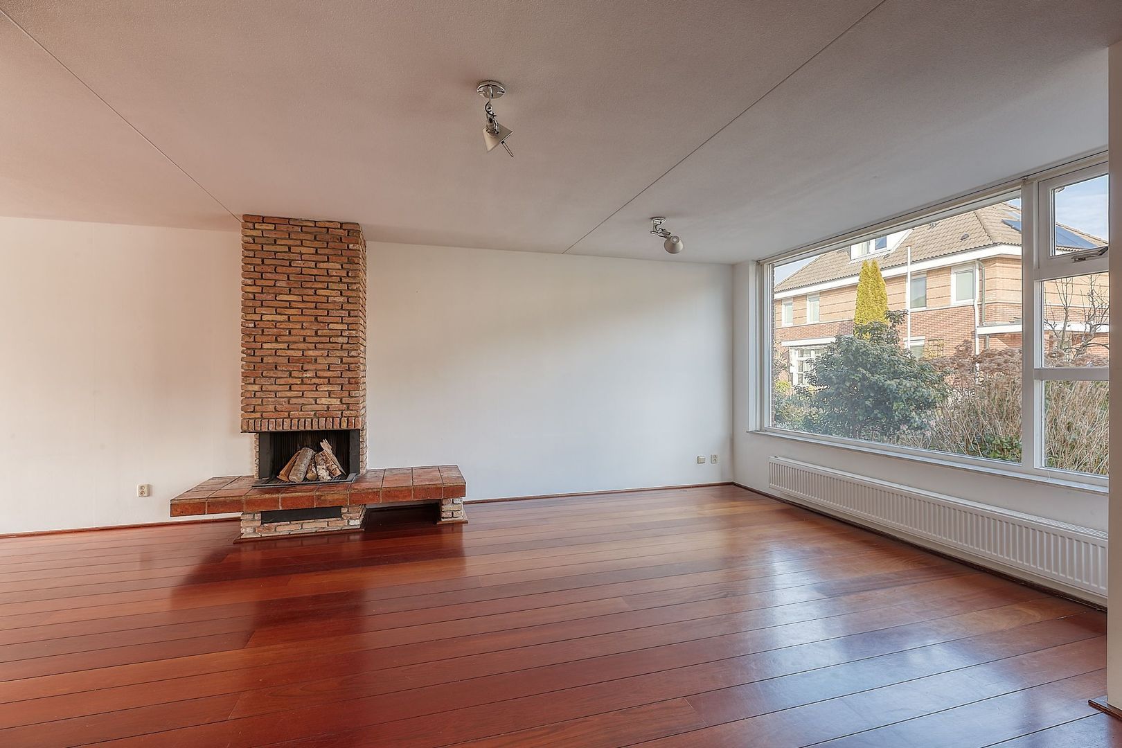 Hanso Idzerdapad 17, Den Haag foto-2 blur