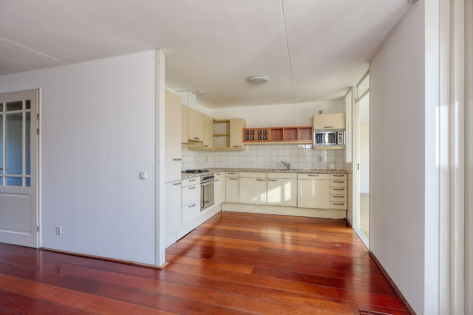 Hanso Idzerdapad 17, Den Haag foto-7 blur