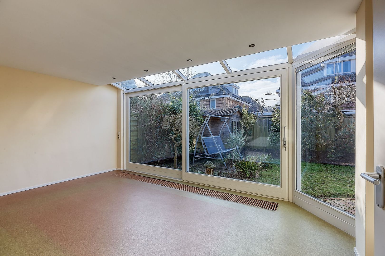 Hanso Idzerdapad 17, Den Haag foto-9 blur