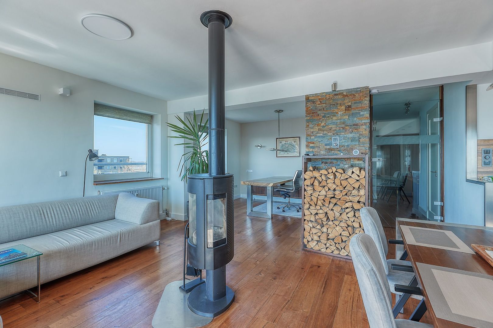 Hongarenburg 156, Den Haag foto-6 blur