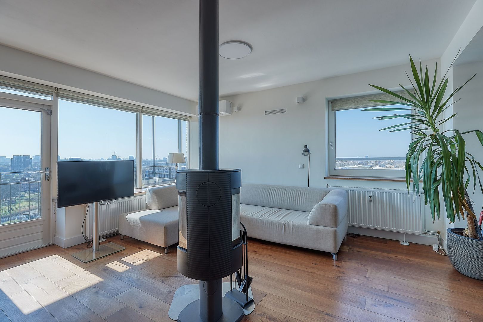 Hongarenburg 156, Den Haag foto-8 blur