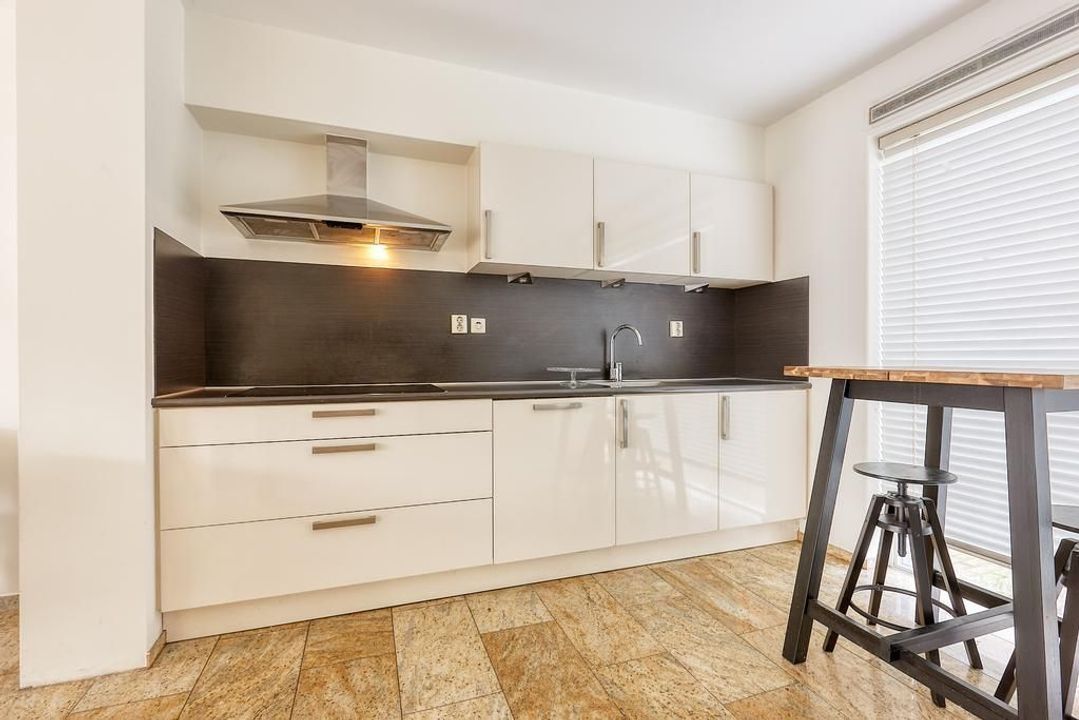 Van der Woudendijk 35, Den Haag