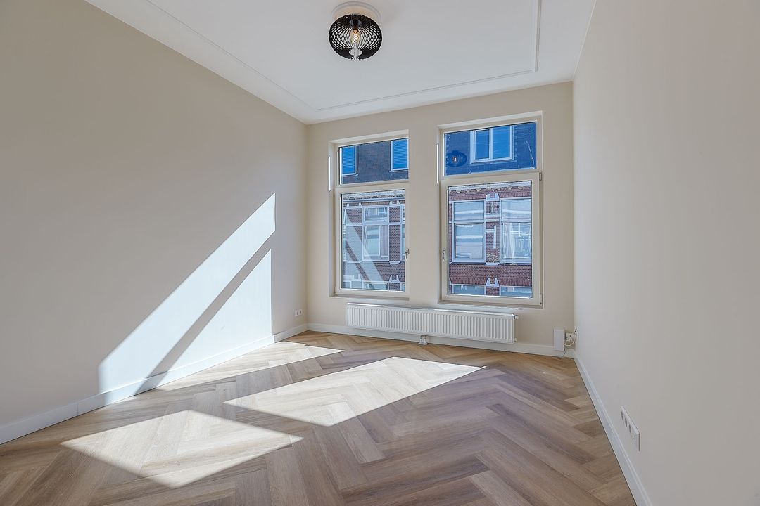 Kenaustraat 76, Den Haag
