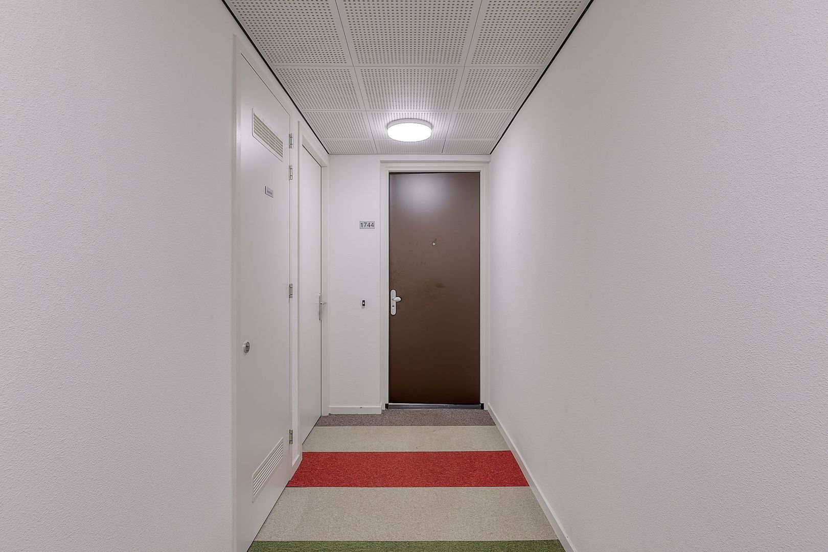 Waldorpstraat 1744, Den Haag foto-31 blur