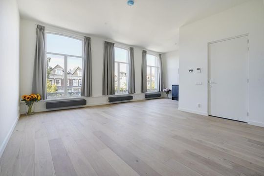 Upper floor apartment Mauritskade 57 B, Den Haag