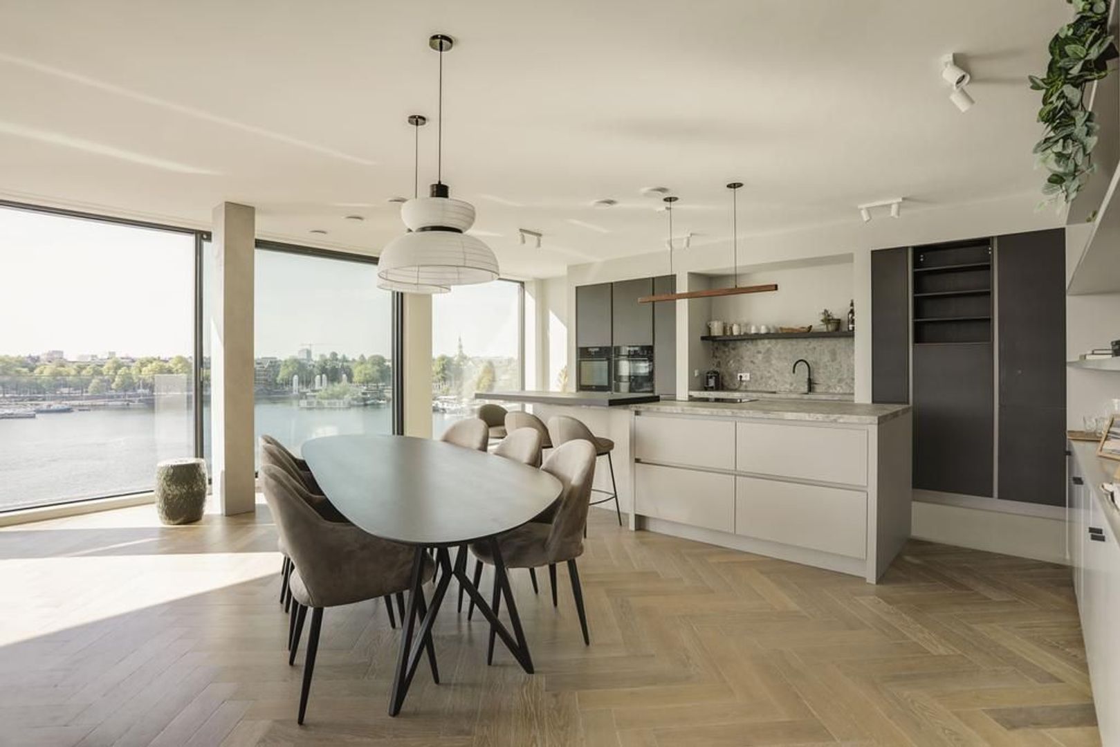 Ton de Leeuwstraat 18, Amsterdam foto-10