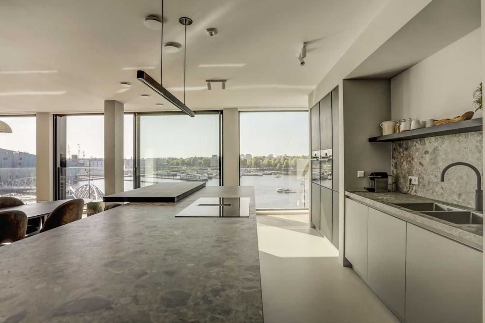 Ton de Leeuwstraat 18, Amsterdam foto-15