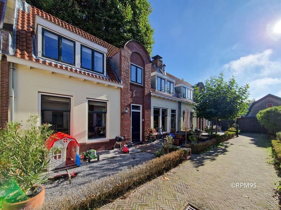 Regthuyshof 2, Wassenaar