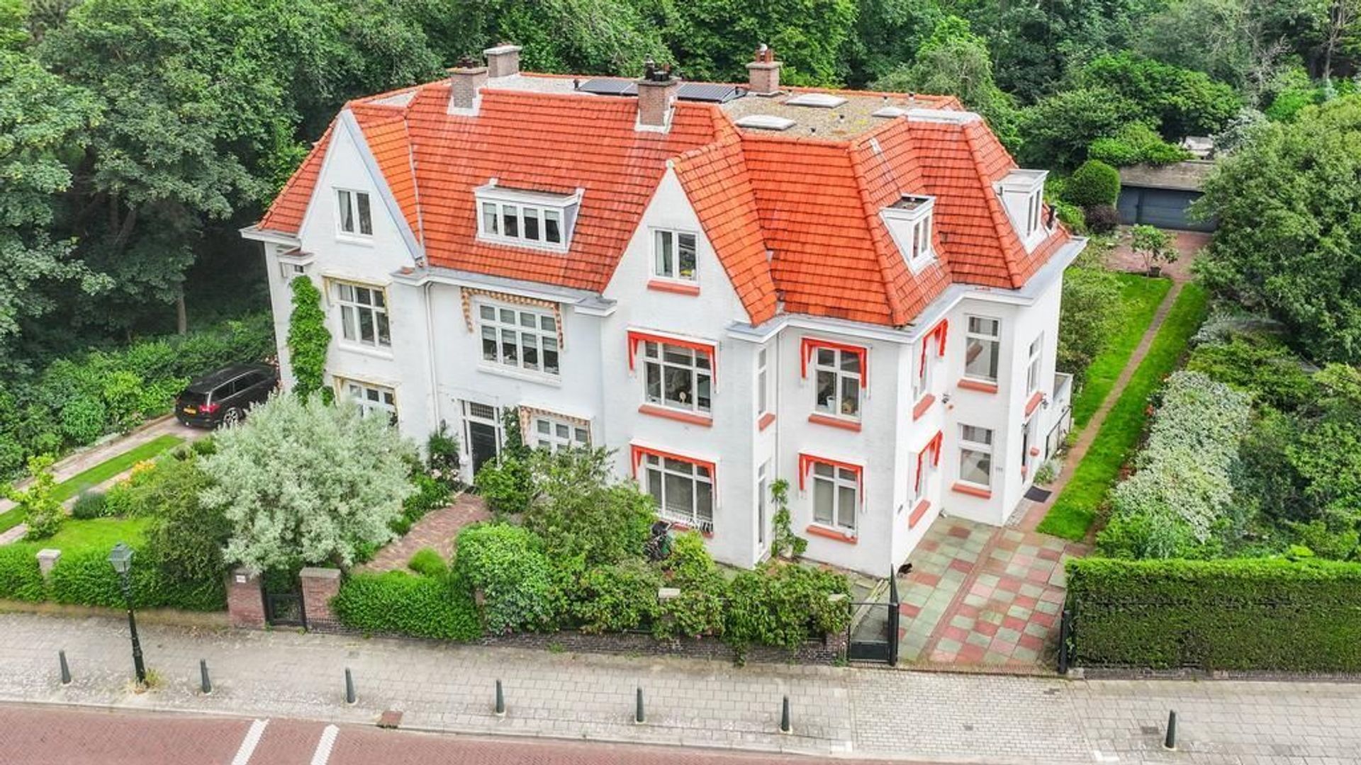 Johan van Oldenbarneveltlaan 111, Den Haag foto-0