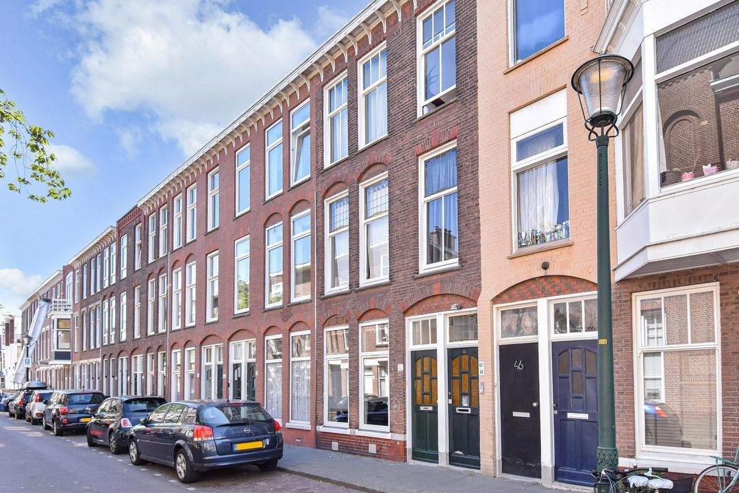 Hendrik van Deventerstraat 42, Den Haag