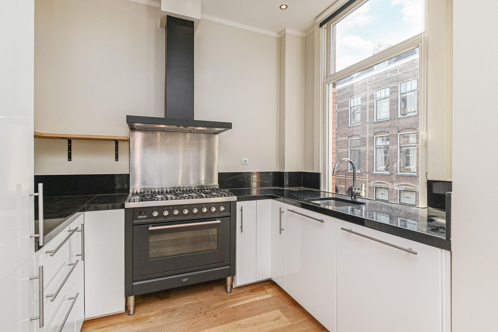 2e Schuytstraat 97, Den Haag foto-3