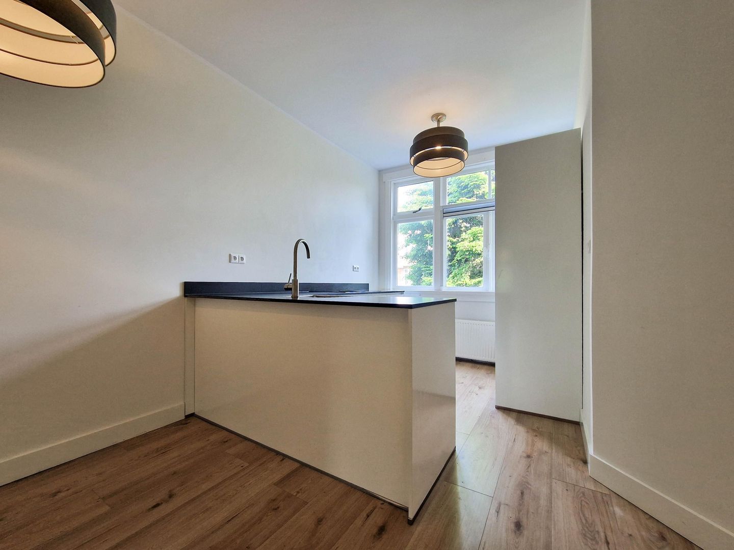 Mient 348, Den Haag foto-3