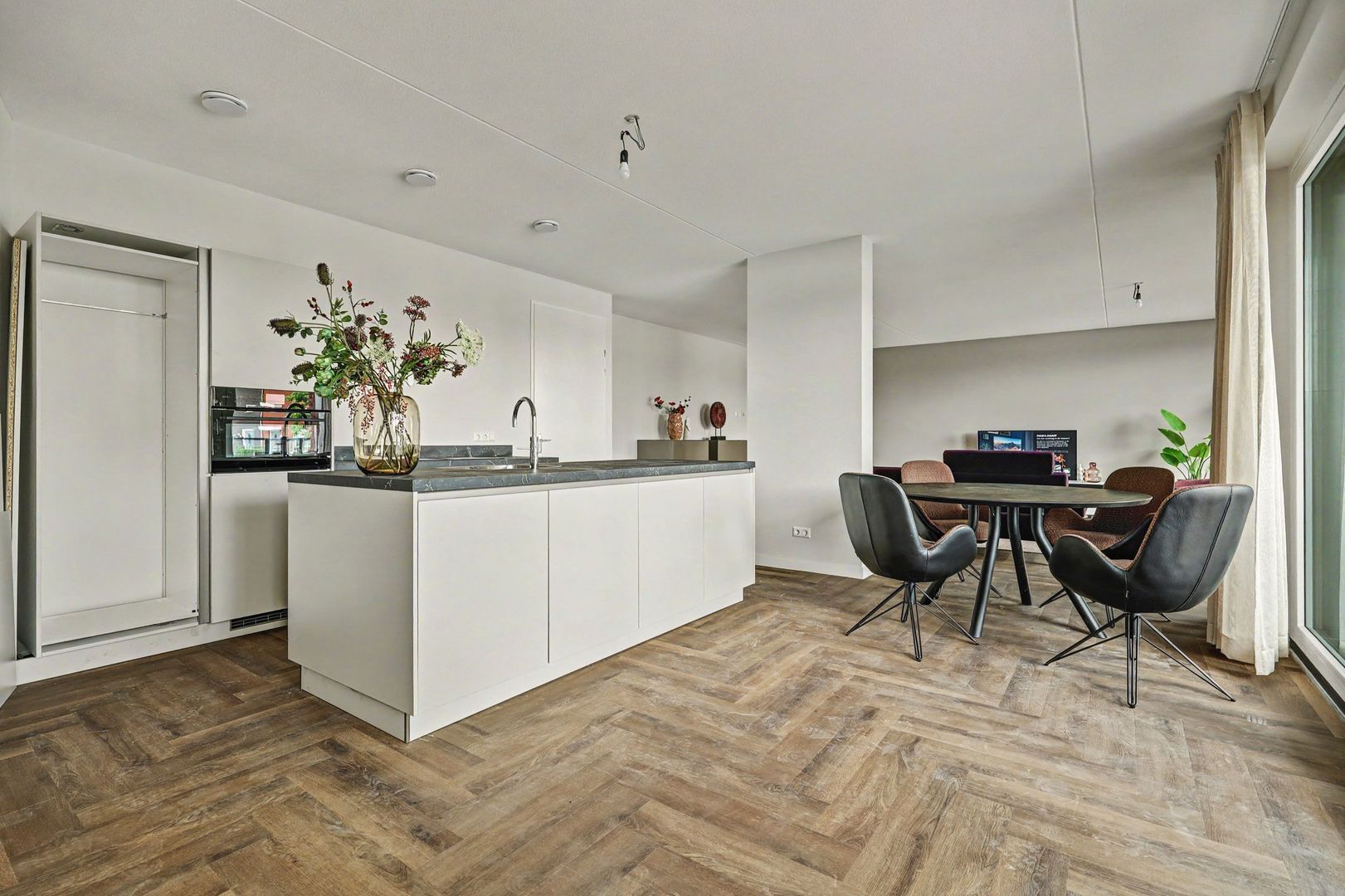 Elantra: Appartement C 15, Goes foto-16
