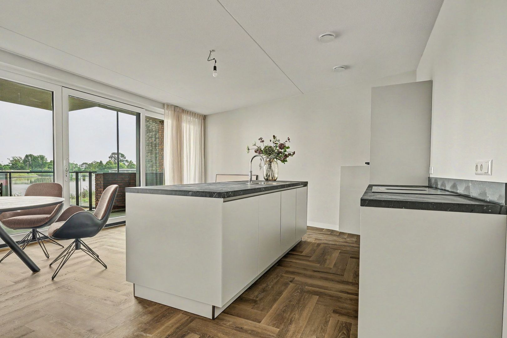 Elantra: Appartement C 15, Goes foto-17